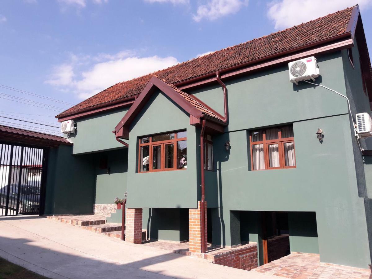 Oravitza Inn Oravita Ngoại thất bức ảnh