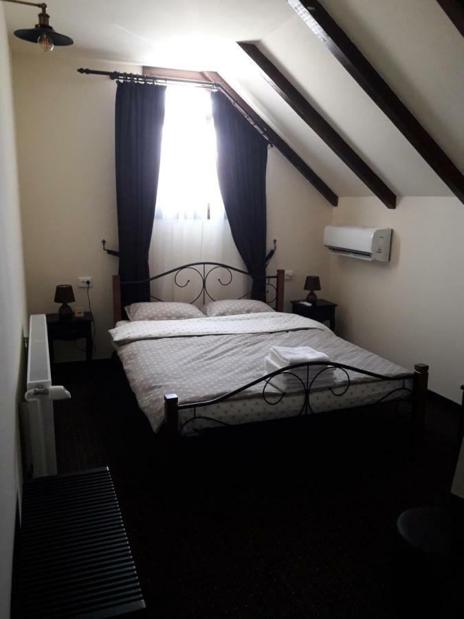 Oravitza Inn Oravita Ngoại thất bức ảnh